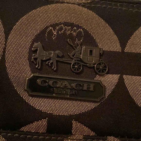 Coach Designer Handbag Authentic - Picture 3 of 5